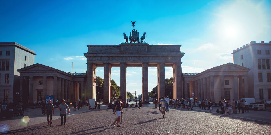 Berlin Unter den Linden mit dem Brandenburger Tor