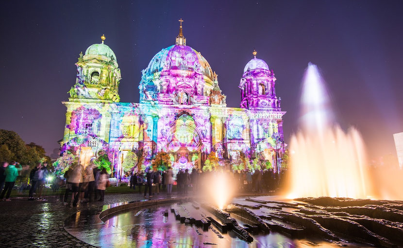 Berliner Dom zum Lichterfestival vorm Buß- und Bettag
